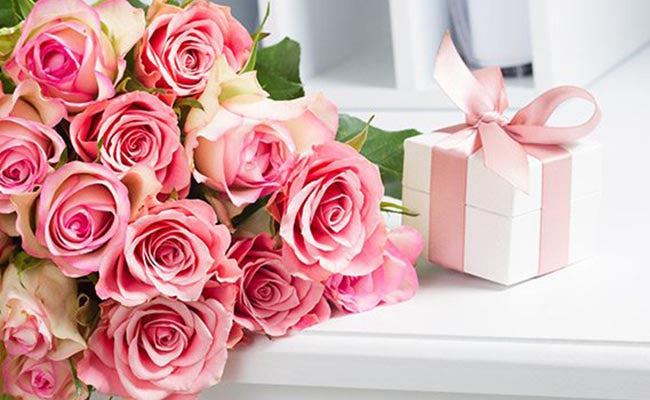 Choosing the Best Flowers to Celebrate Your Wedding Anniversary