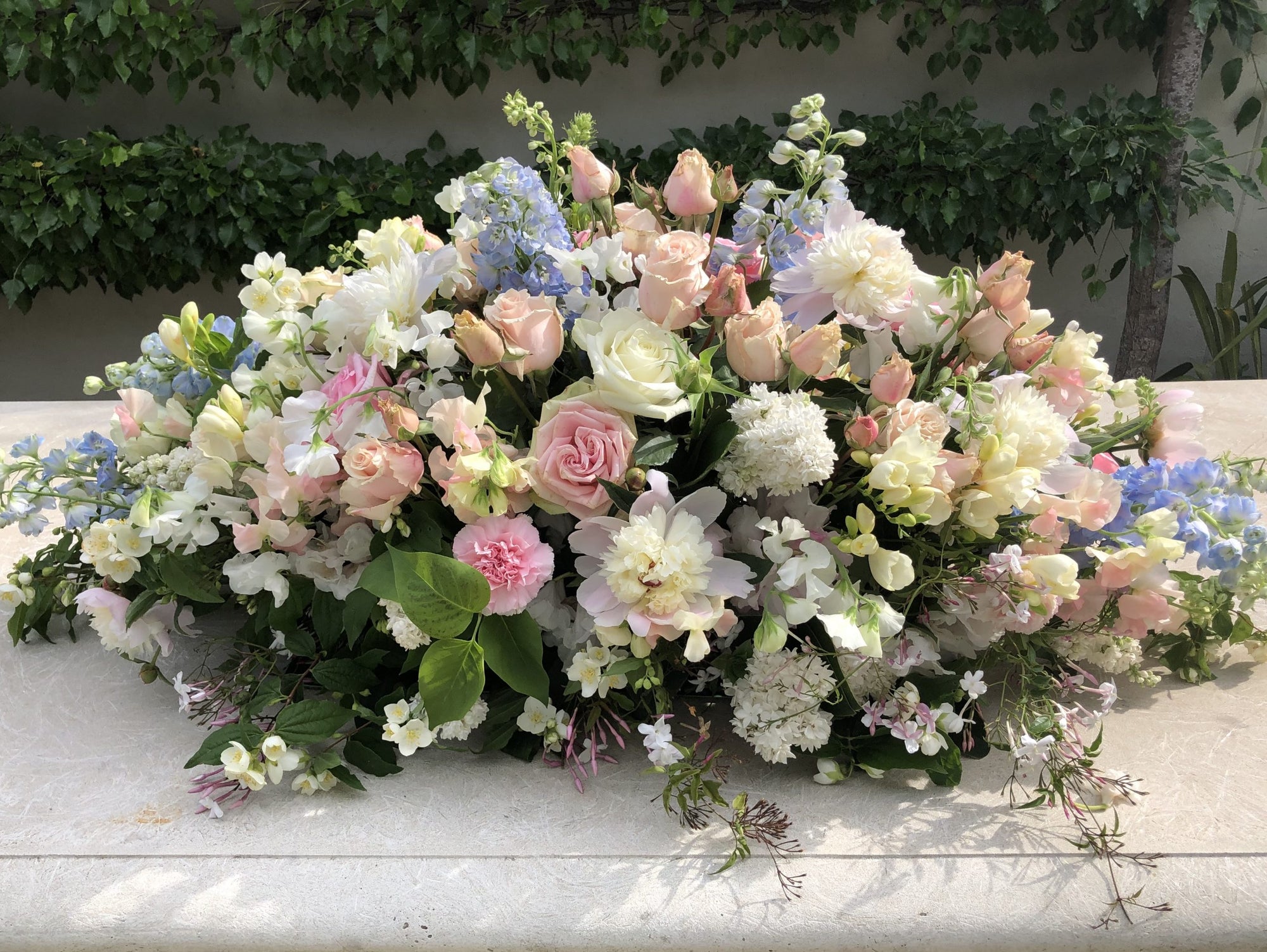 A Guide to Sending Sympathy and Funeral Flowers