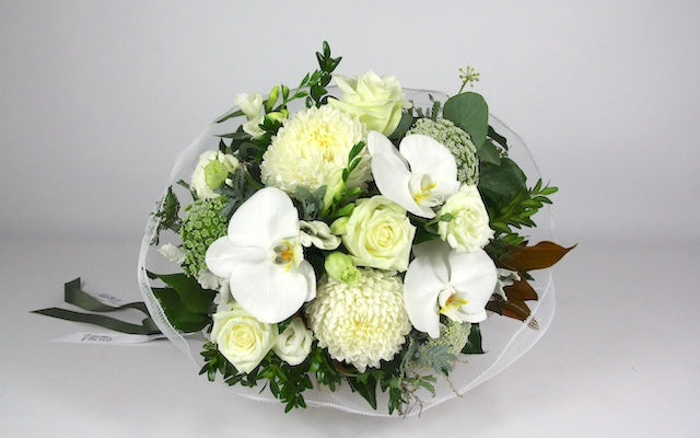 Real Florist. Real Flowers. Melbourne Online Delivery. Same Day | White Masterpiece