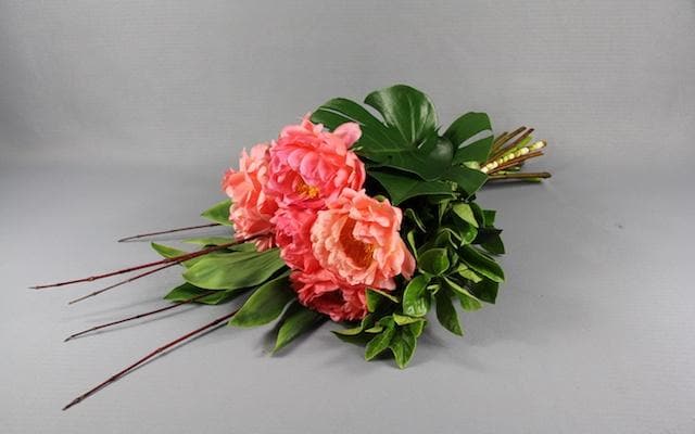 Real Florist. Real Flowers. Melbourne Online Delivery. Same Day | Coral Crush
