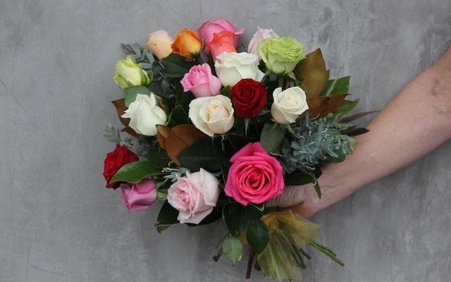 Real Florist. Real Flowers. Melbourne Online Delivery. Same Day | Rainbow Roses