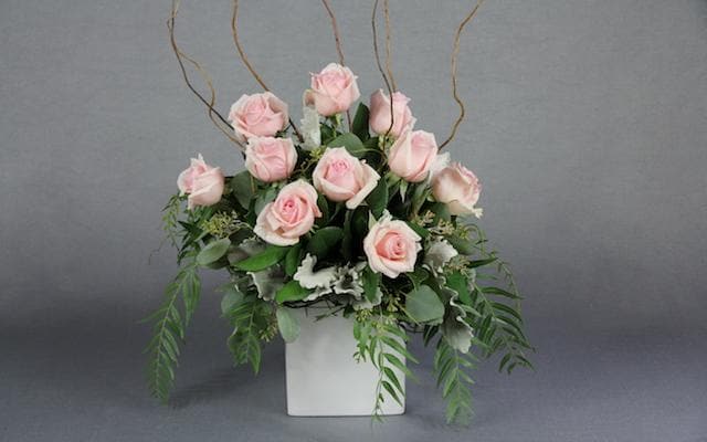 Real Florist. Real Flowers. Melbourne Online Delivery. Same Day | Gorgeous Rose Pot