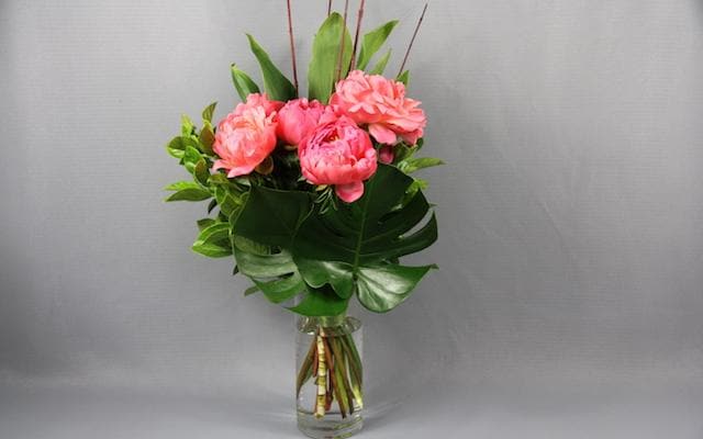 Real Florist. Real Flowers. Melbourne Online Delivery. Same Day | Coral Crush