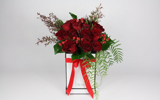 Real Florist. Real Flowers. Melbourne Online Delivery. Same Day | Luxe Rose Hat Box