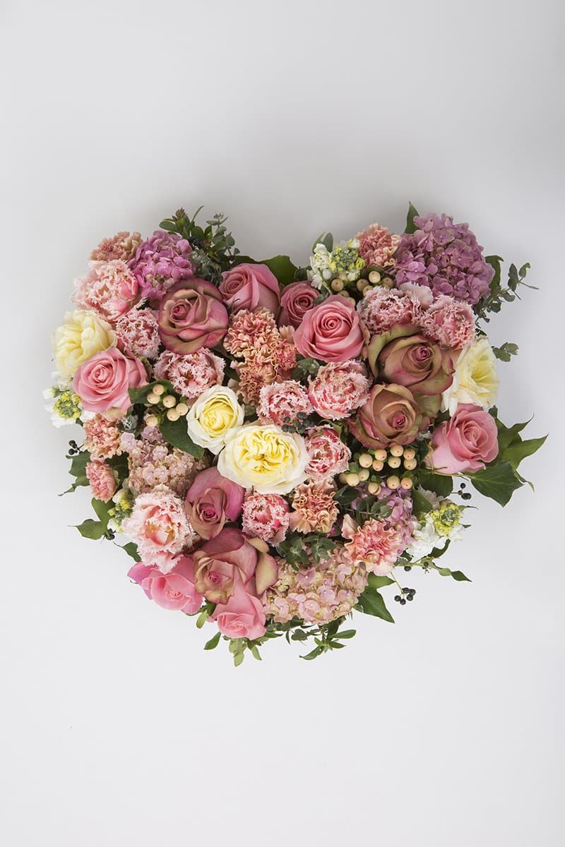 Real Florist. Real Flowers. Melbourne Online Delivery. Same Day | Pretty Perfect Premium Funeral Heart