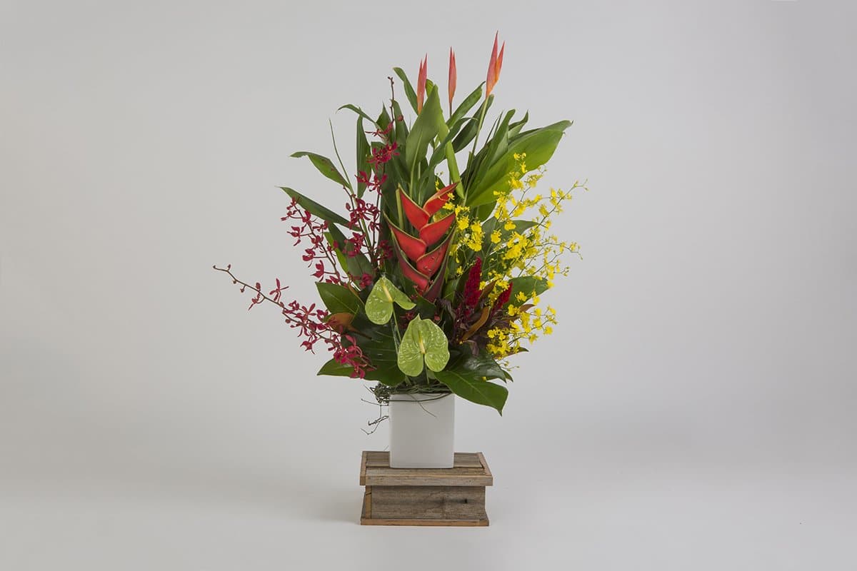 Real Florist. Real Flowers. Melbourne Online Delivery. Same Day | Don&#39;t let the Sun Set - Premium Sympathy Flower Arrangement