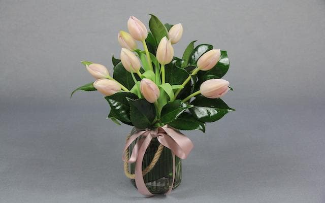 Real Florist. Real Flowers. Melbourne Online Delivery. Same Day | Tulip Vase
